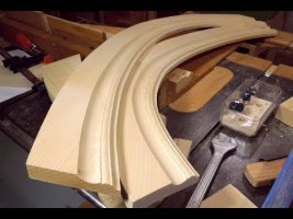 Making curved molding with the tilting router lift